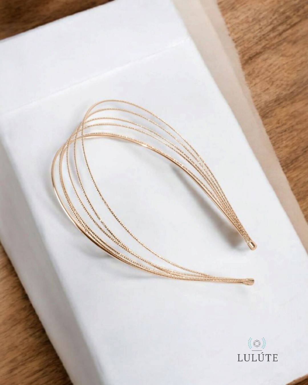 Diadema de Capas Brillante